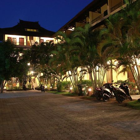 Puri Senggigi Hotel Mangsit Extérieur photo