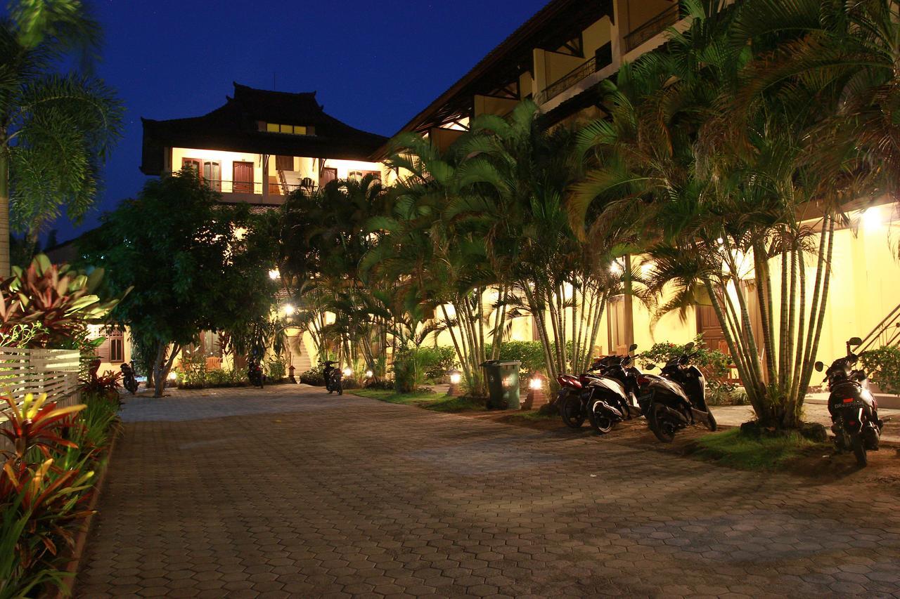 Puri Senggigi Hotel Mangsit Extérieur photo