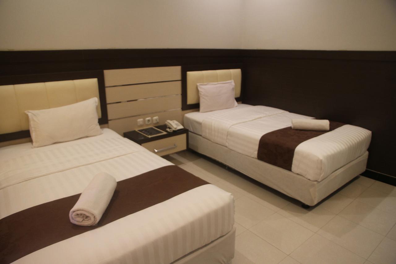 Puri Senggigi Hotel Mangsit Extérieur photo