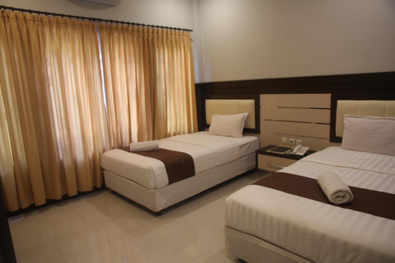 Puri Senggigi Hotel Mangsit Extérieur photo
