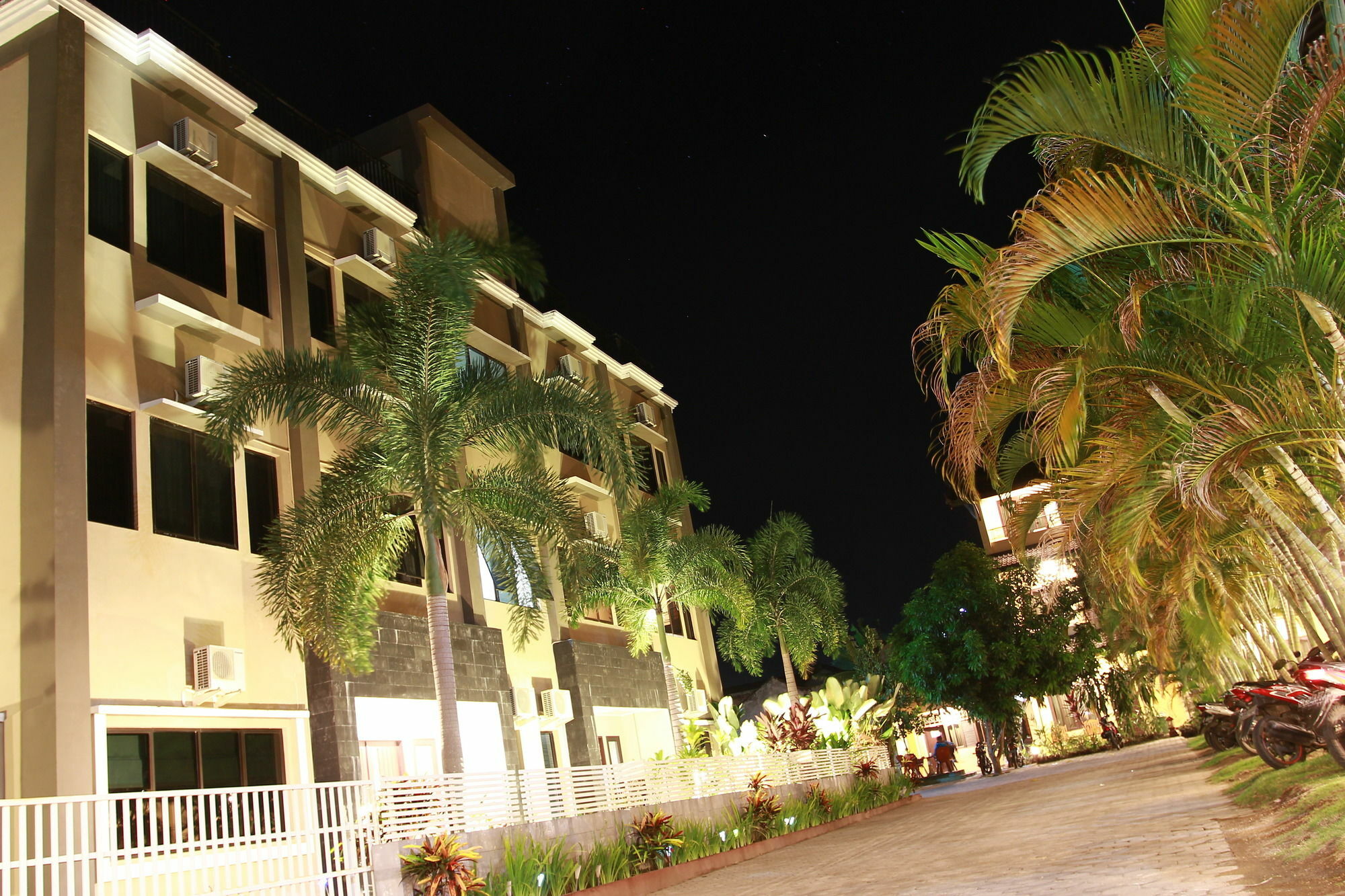 Puri Senggigi Hotel Mangsit Extérieur photo