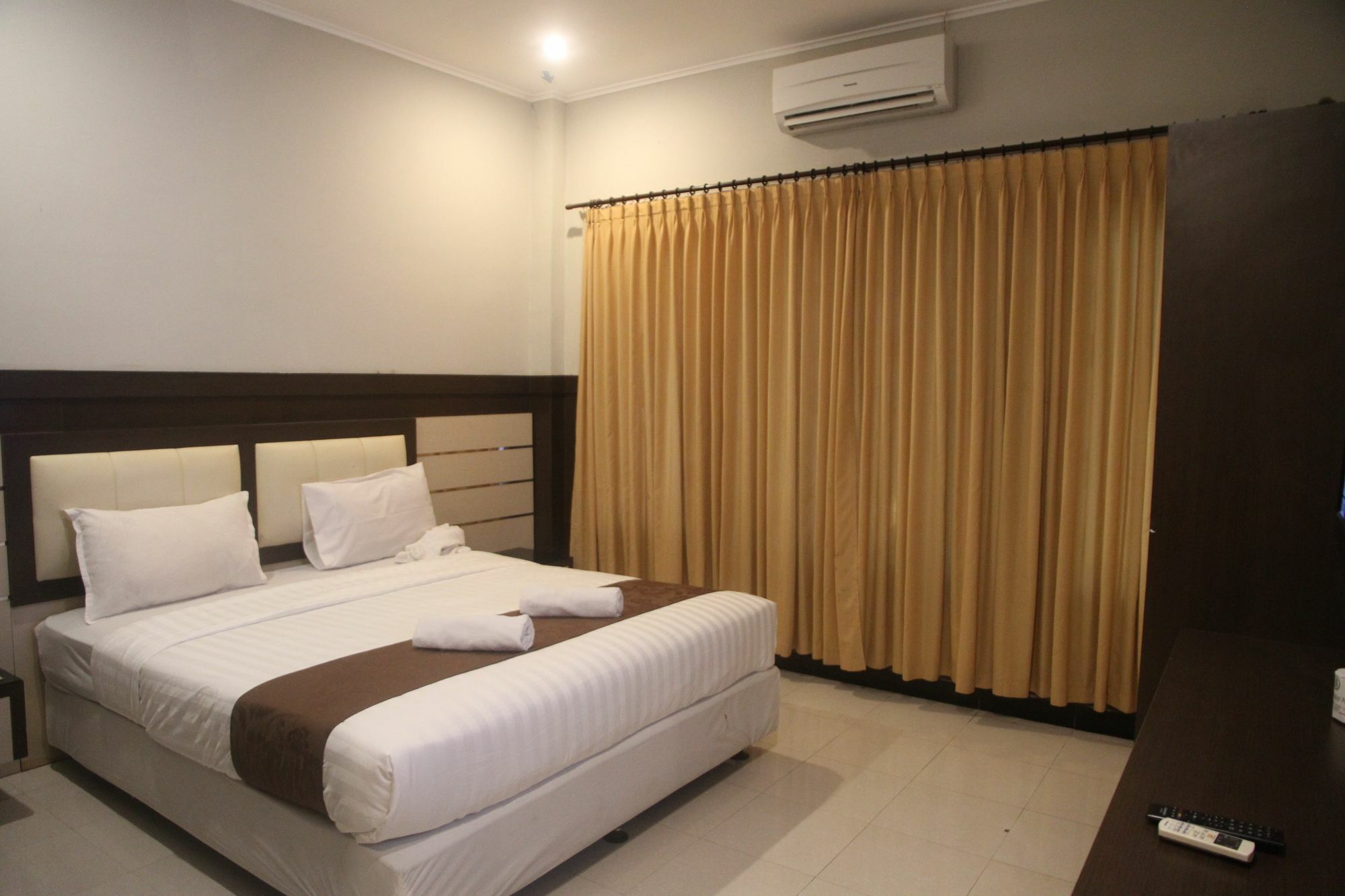 Puri Senggigi Hotel Mangsit Extérieur photo